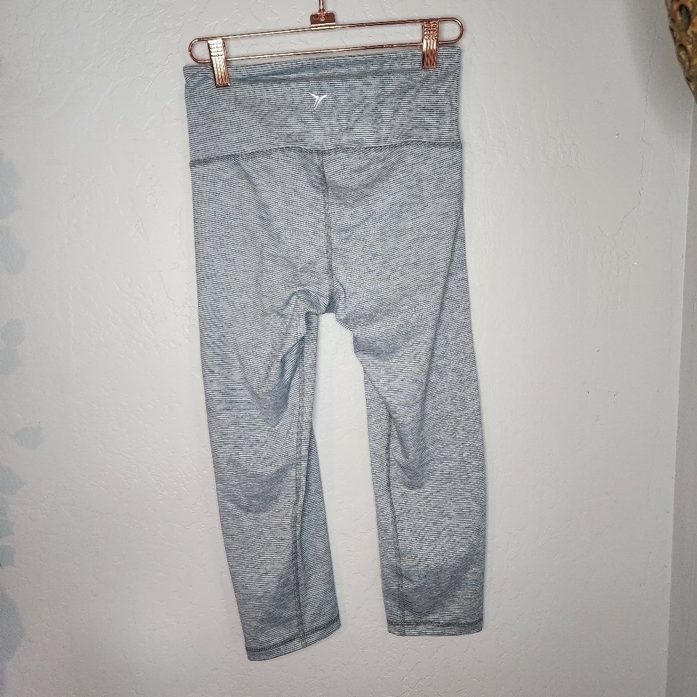 Old‎ Navy Active Fitted Crop Striped Leggings Size Small - Picture 5 of 7
